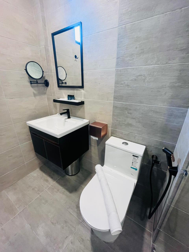 Bathroom 9