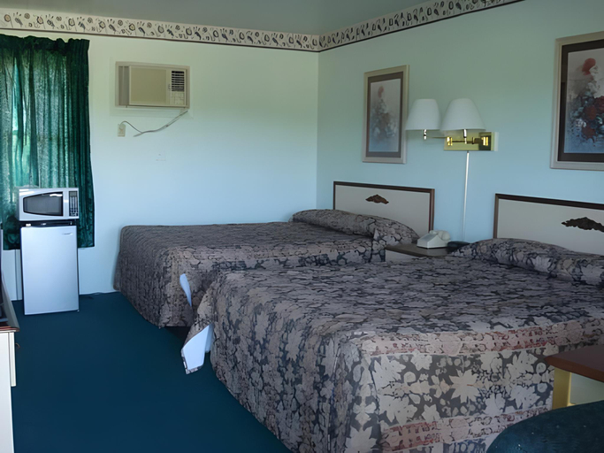 Bedroom 3, Thruway Holiday Motel, Chautauqua