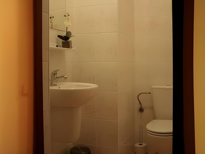 Bathroom 2, Dwor Jur-Gast, Cieszyn