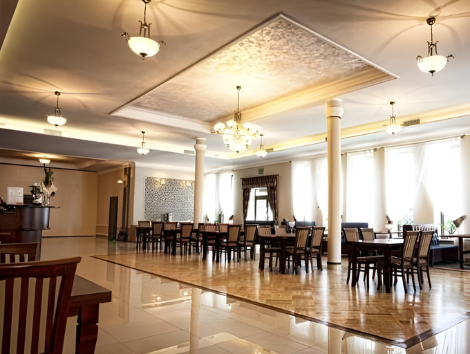 Food & Drinks 3, Dworek Vesaria, Lublin City