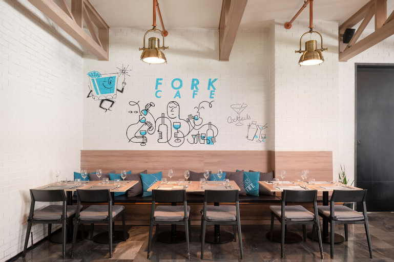 Food & Drinks 12