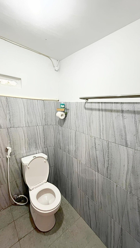 Bathroom 5, Djuragan Kamar Halona, Sleman