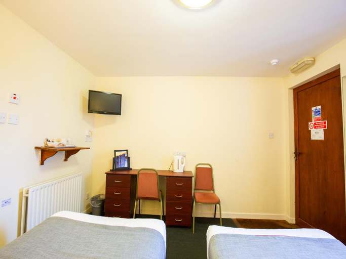 Bedroom 2, TheLongforganCoachingInn, Perthshire and Kinross