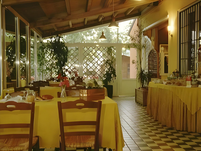 Food & Drinks 5, Hotel De La Ville, Pavia
