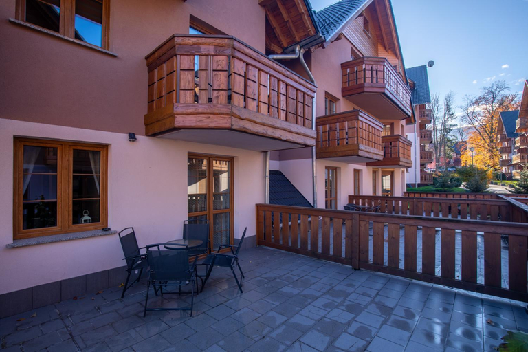 Balcony/terrace, RentPlanet - Apartamenty Lesny Dom, Jelenia Góra