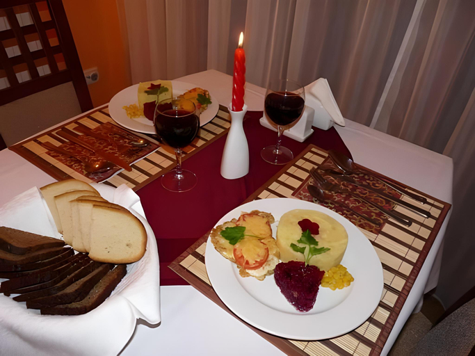 Food & Drinks 5, Chalet Mont Blanc, Iaremchans'ka