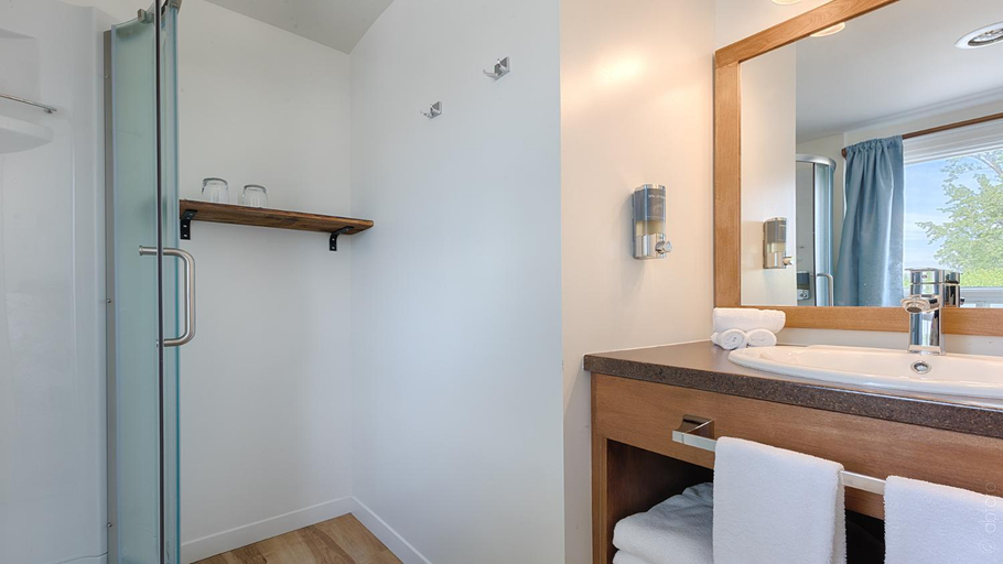 Bathroom 3, Auberge Handfield, La Vallée-du-Richelieu