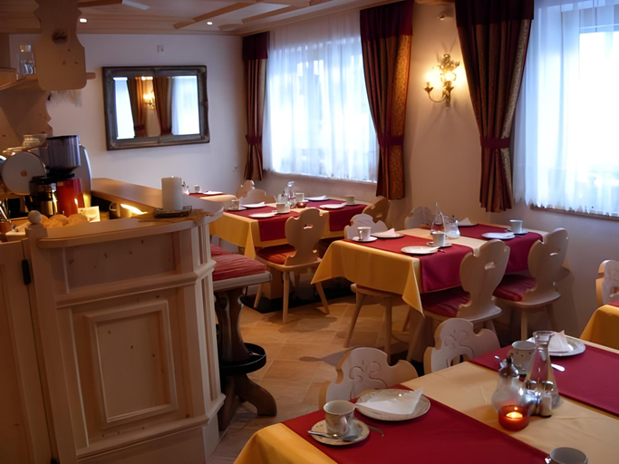 Others 4, Hotel Garni Gafluna, Landeck