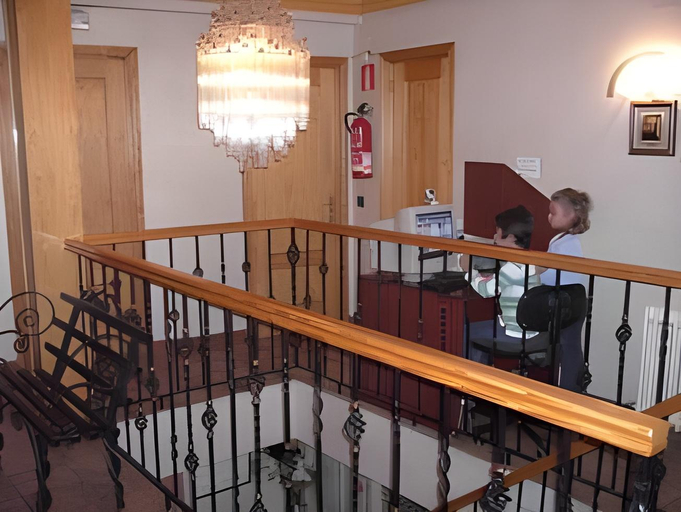 Others 5, Hostal Don Juan I, Madrid