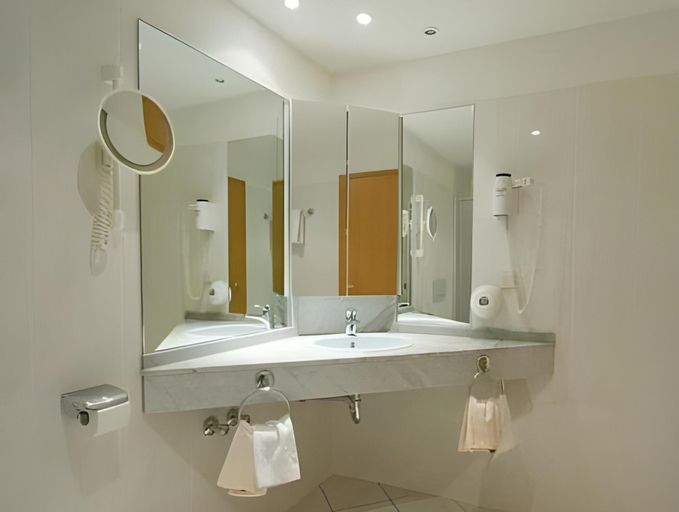 Bathroom 5, Hotel Hahnenkleer Hof, Goslar