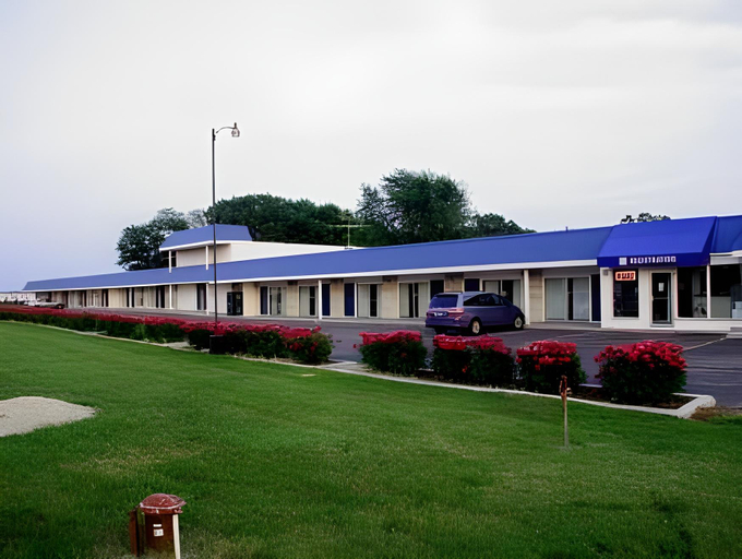 Exterior & Views 1, Tollway Inn Beloit, Winnebago