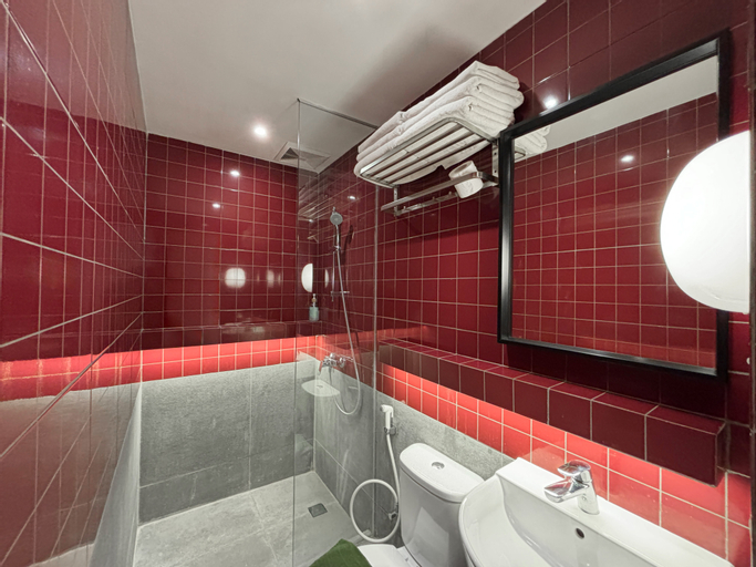 Bathroom 9