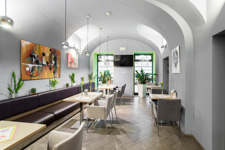 Food & Drinks 5, Hotel Pav, Praha 1