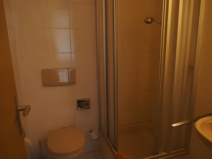 Bathroom 2, Exempel Schlafstuben und Quartier Langer Hals, Stendal