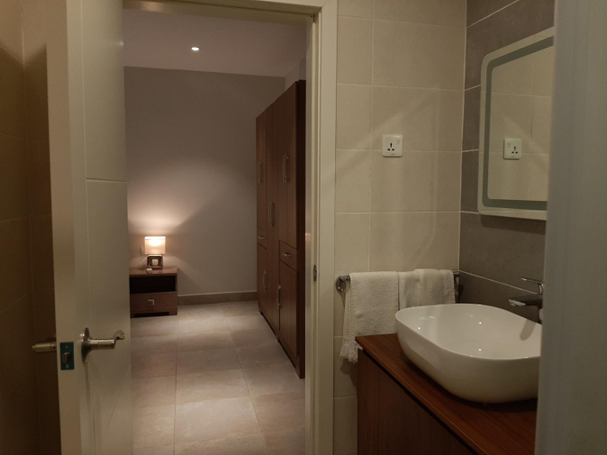 Bathroom 4, Forest View Apartments, Kombo Saint Mary