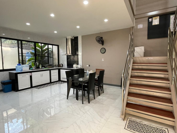 Others 5, Peaceful house, 100m to MRT, perfect for groups, Bang Su
