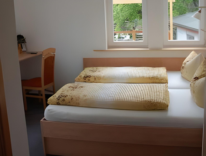 Bedroom 3, Waldgasthaus & Berghotel Steinerne Renne, Harz