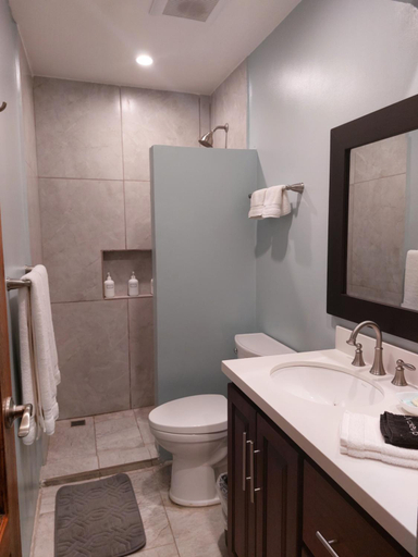 Bathroom 3, Palm Beach Inn, Santa Cruz