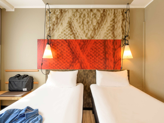 Bedroom 18