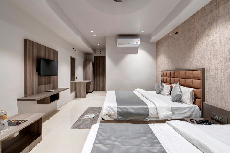 Bedroom 2, Hotel Sparsh Divine, Ahmadabad