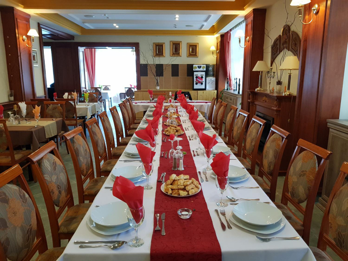 Food & Drinks 4, Ezustfenyo Hotel, Abaúj–Hegyközi
