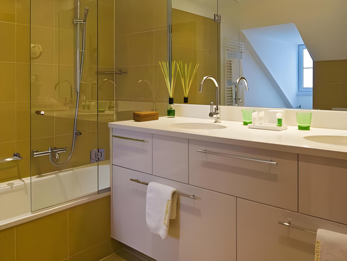 Bathroom 5, Der Knappenhof - Hotel & Restaurant, Neunkirchen