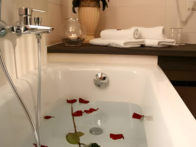 Bathroom 2, In Piazza, Saale-Holzland-Kreis