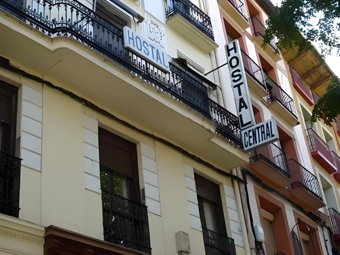Exterior & Views 2, Hostal Central, Zaragoza