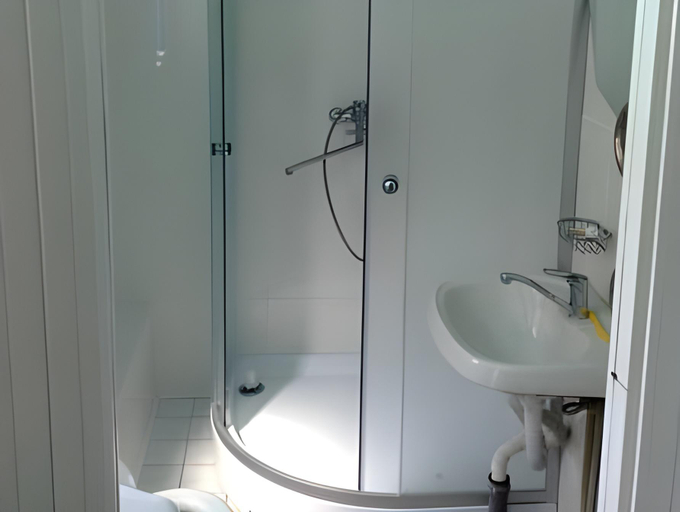 Bathroom 1, Chaika Guest House, Sochi gorsovet