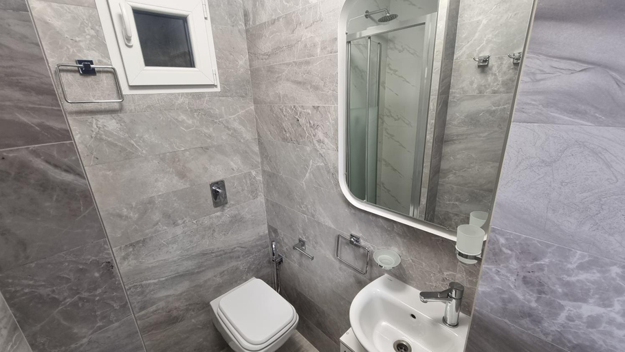 Bathroom 4, CASA STORICA 5 GIORNATE MILANO, Milano