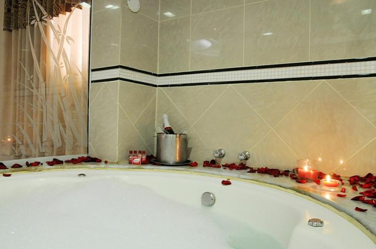 Bathroom 17