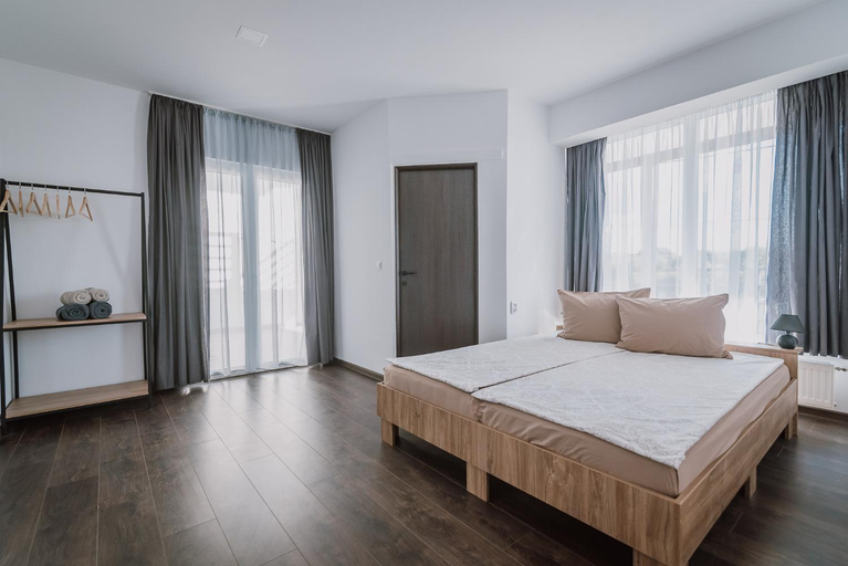 Others 4, Sunset Inn, Sangeorgiu De Mures