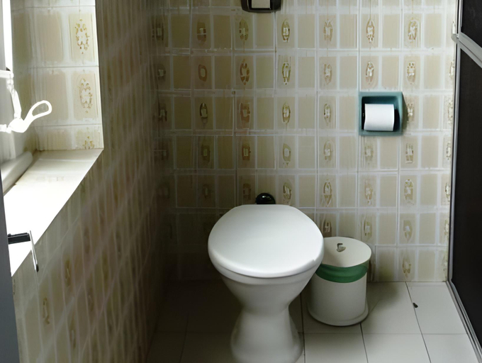 Bathroom 4, Kontiki Hotel, São Francisco do Sul