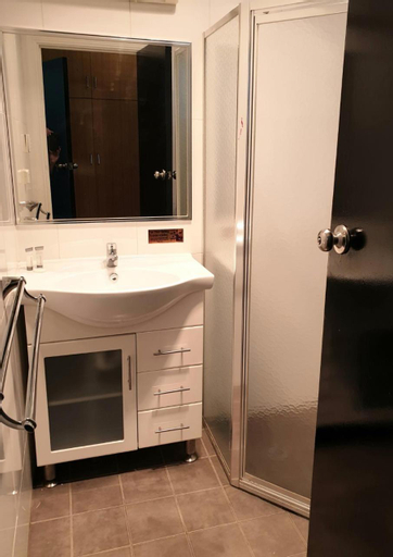 Bathroom 4