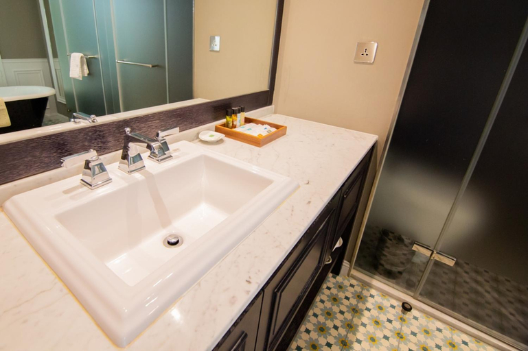 Bathroom 4, dor Hotel, Taipei City