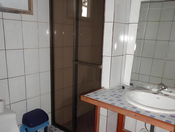 Bathroom 2, Spanish by the Sea - Bocas, Bocas del Toro