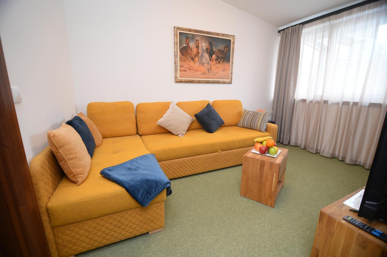 Others 5, Apartmani Carolija, Lučani