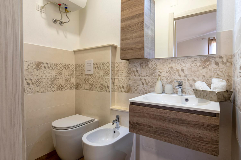 Others 4, Vico Rooms, Sassari
