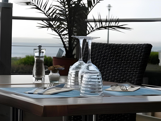 Food & Drinks 4, Hotel Restaurant Le Grand Large - Face a la plage - Ile de Re, Charente-Maritime