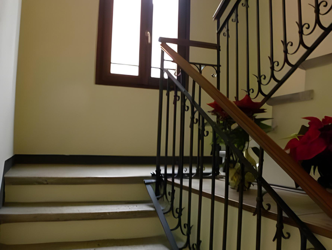 Others 5, Residenza Bibiena - Lake View -, Mantua