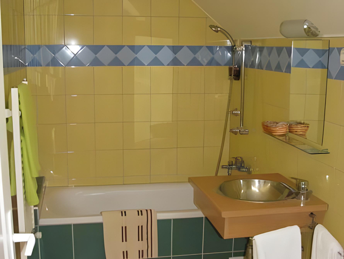 Bathroom, Portre Panzio, Kőszeg