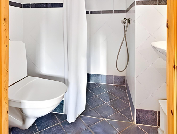 Bathroom 2, Bobergs pa Hamngarden, Simrishamn