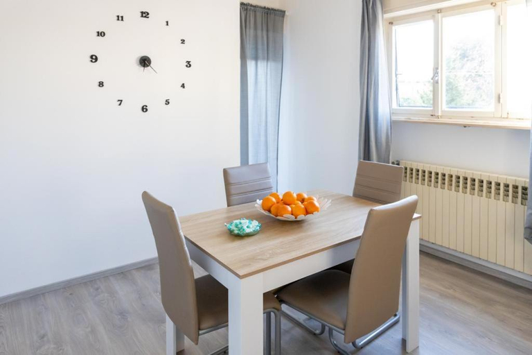 Dining Room 5