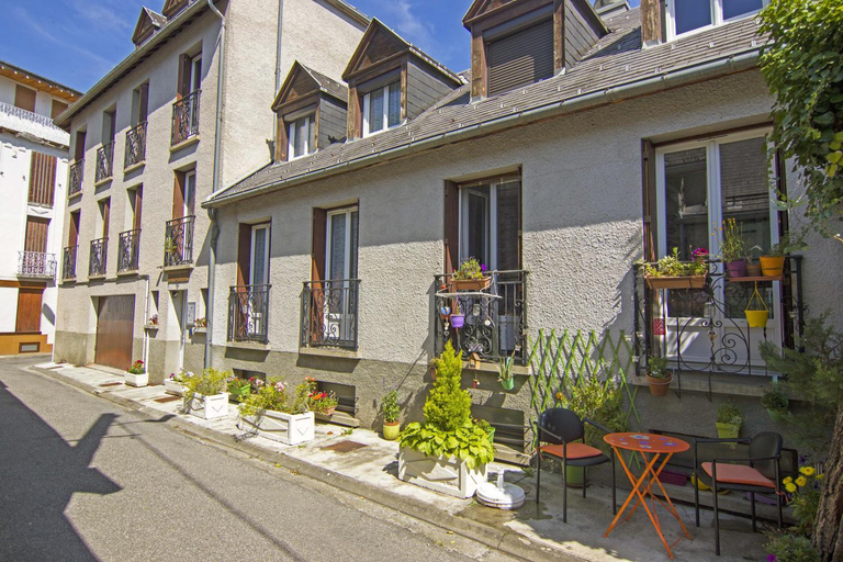 Exterior view 2, Residence des Jardins, wifi, centre Luchon, Haute-Garonne