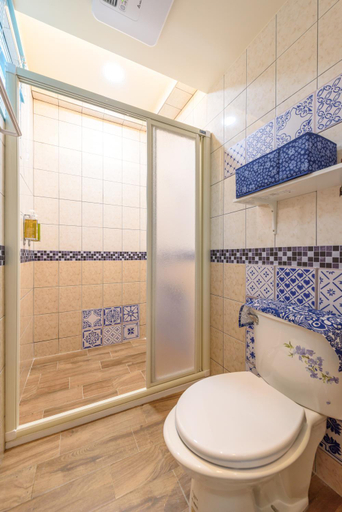 Bathroom 3, Santhosham Hostel, Yilan