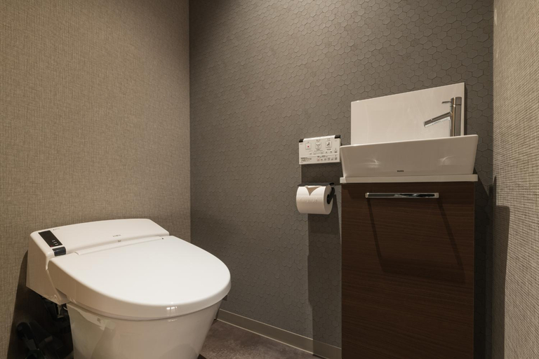 Bathroom 3, GRAND BASE Kagoshima Tenmonkan, Kagoshima
