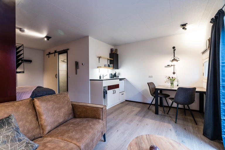 Others 2, B&B De Oldambtster, Reiderland