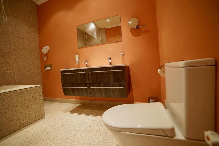 Bathroom 3, Astoria Hotel & SPA, Hunedoara