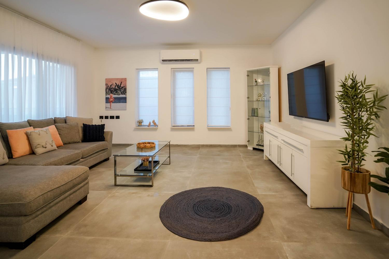 Others 4, וילה רוני בריכה מחוממת Villa Roni Heated pool
