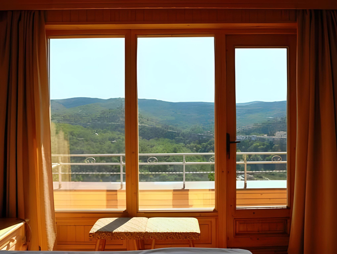 Others 5, Hotel Comfort, Veliko Tarnovo